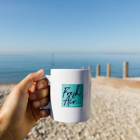 Spacious Home For 8 In Witterings - Walk To Beach East Wittering Eksteriør billede