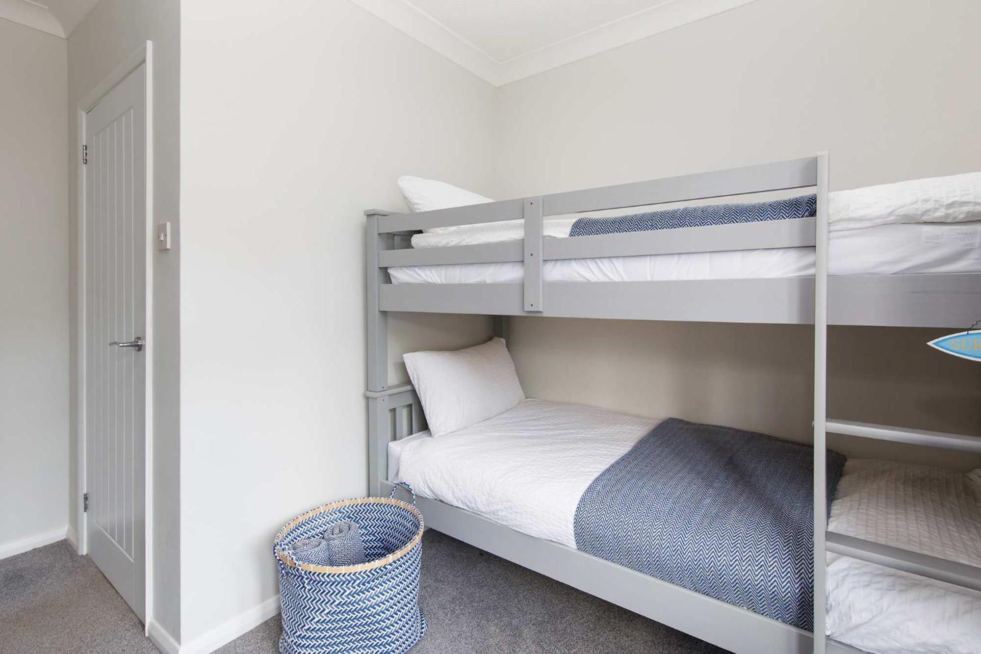 Spacious Home For 8 In Witterings - Walk To Beach East Wittering Eksteriør billede