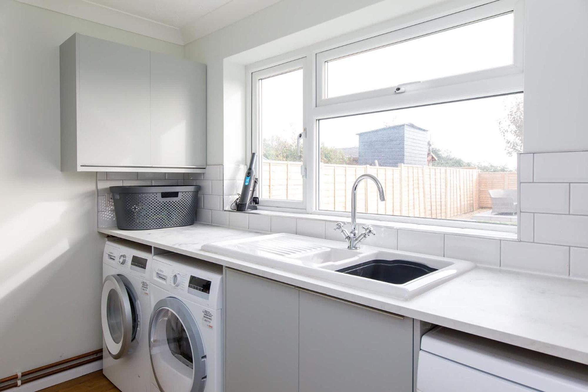 Spacious Home For 8 In Witterings - Walk To Beach East Wittering Eksteriør billede
